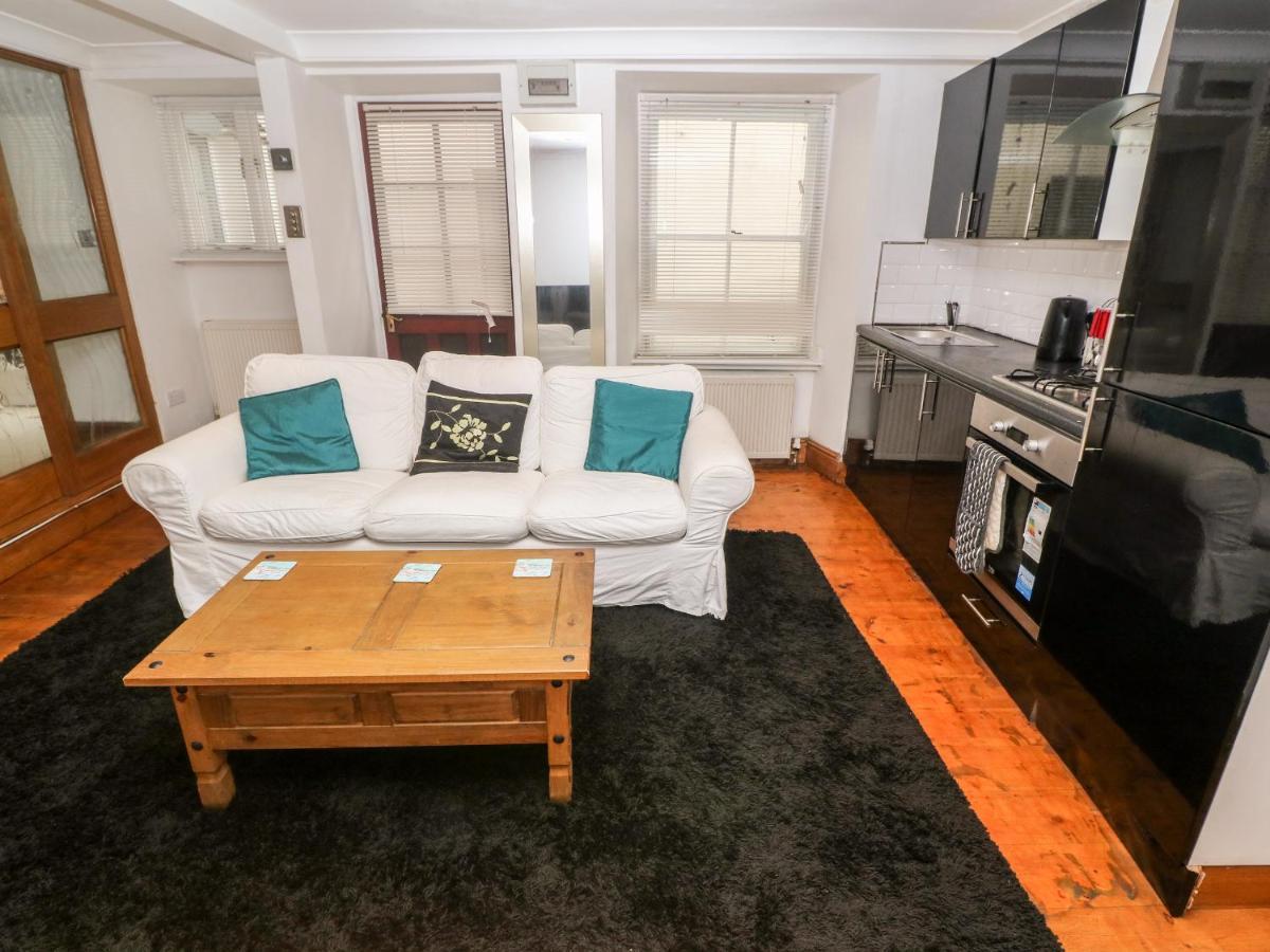 Maia House Apartment Пенрин Екстериор снимка